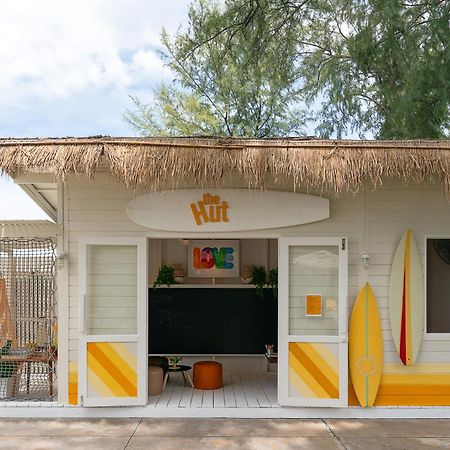 The Standard, Hua Hin Hotel Bagian luar foto The Surf Shack