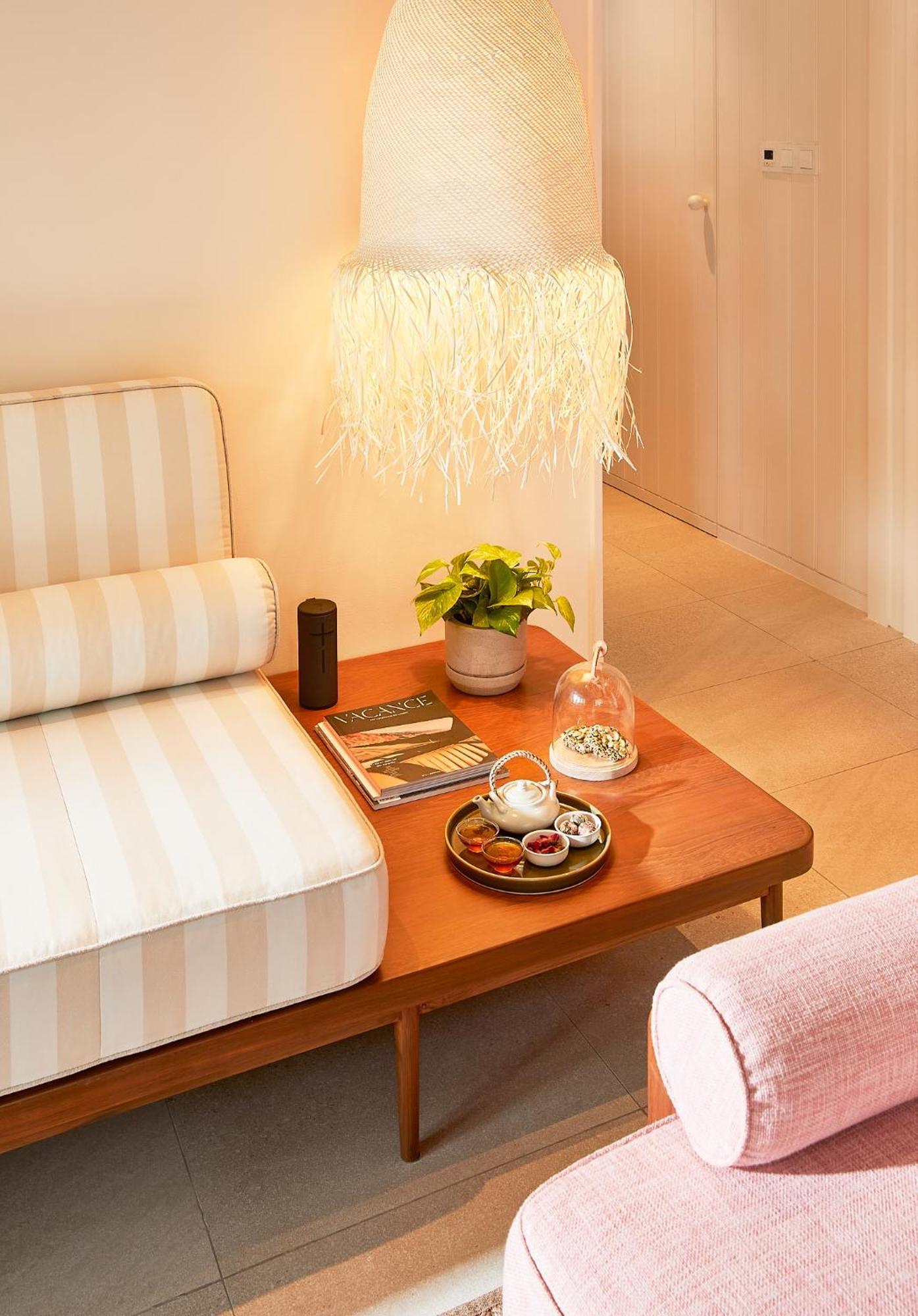 The Standard, Hua Hin Hotel Ruang foto A coffee table